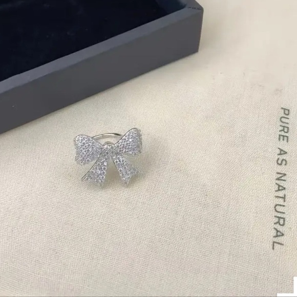 BOWKNOT Ear Cuff Huggie 18K Plated Silver Rhinestones No pierce Clip On Earring - Picture 16 of 16